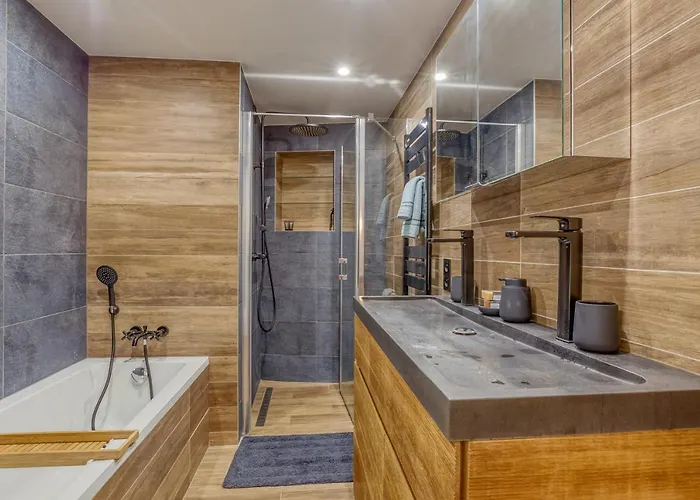 Rare ! Renove Dans Le Centre Pieton De *