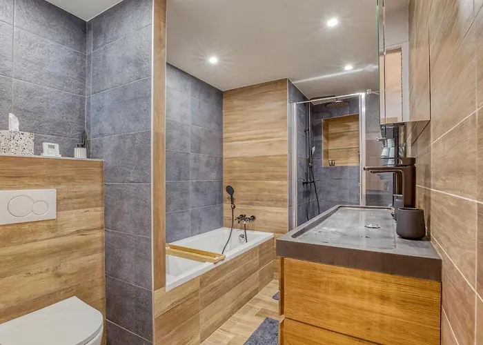 Rare ! Renove Dans Le Centre Pieton De דירה *